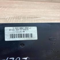 1C0962258J 5ZA007955 50  Comfort/convenience module Volkswagen Golf IV