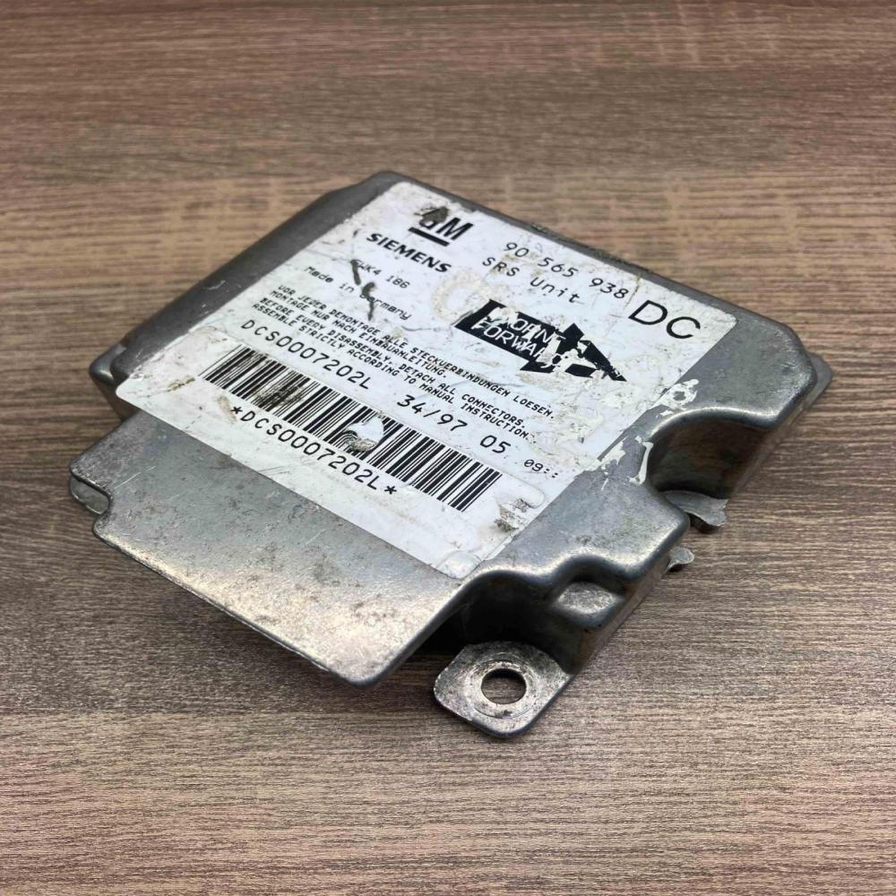 90565938 5WK4186 DC Airbag control unit/module Opel Omega B1