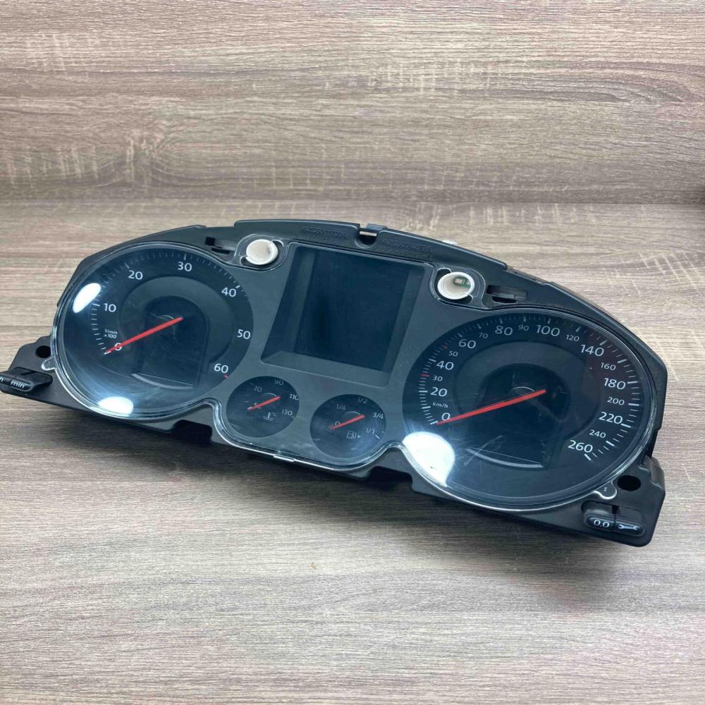 3C0920870Q V0033000 Used Speedometer (instrument cluster) Volkswagen PASSAT B6