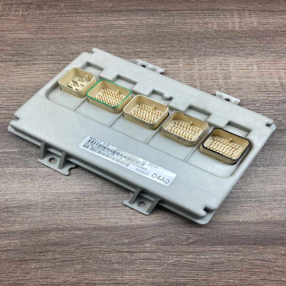 P05082504AD 050825 04AD Central body control module Chrysler Grand Voyager IV