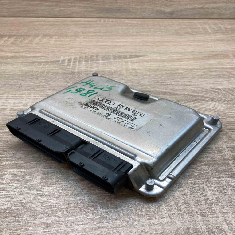 038906012AJ 0281010202  Engine control unit/module ECU Audi A4 S4 B5 8D