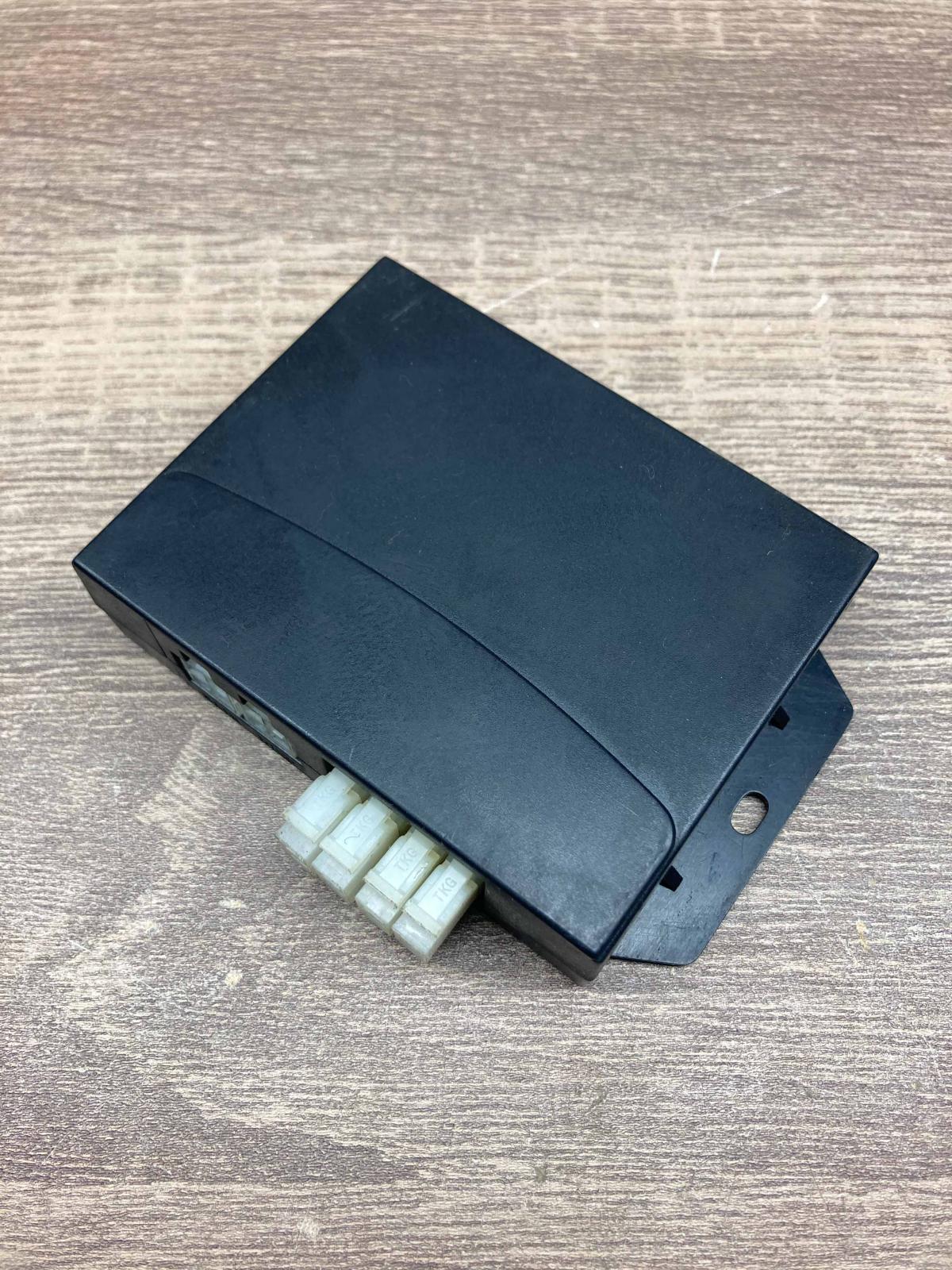 10R02028 00 AS0912000729  Parking PDC control unit/module Ford Focus