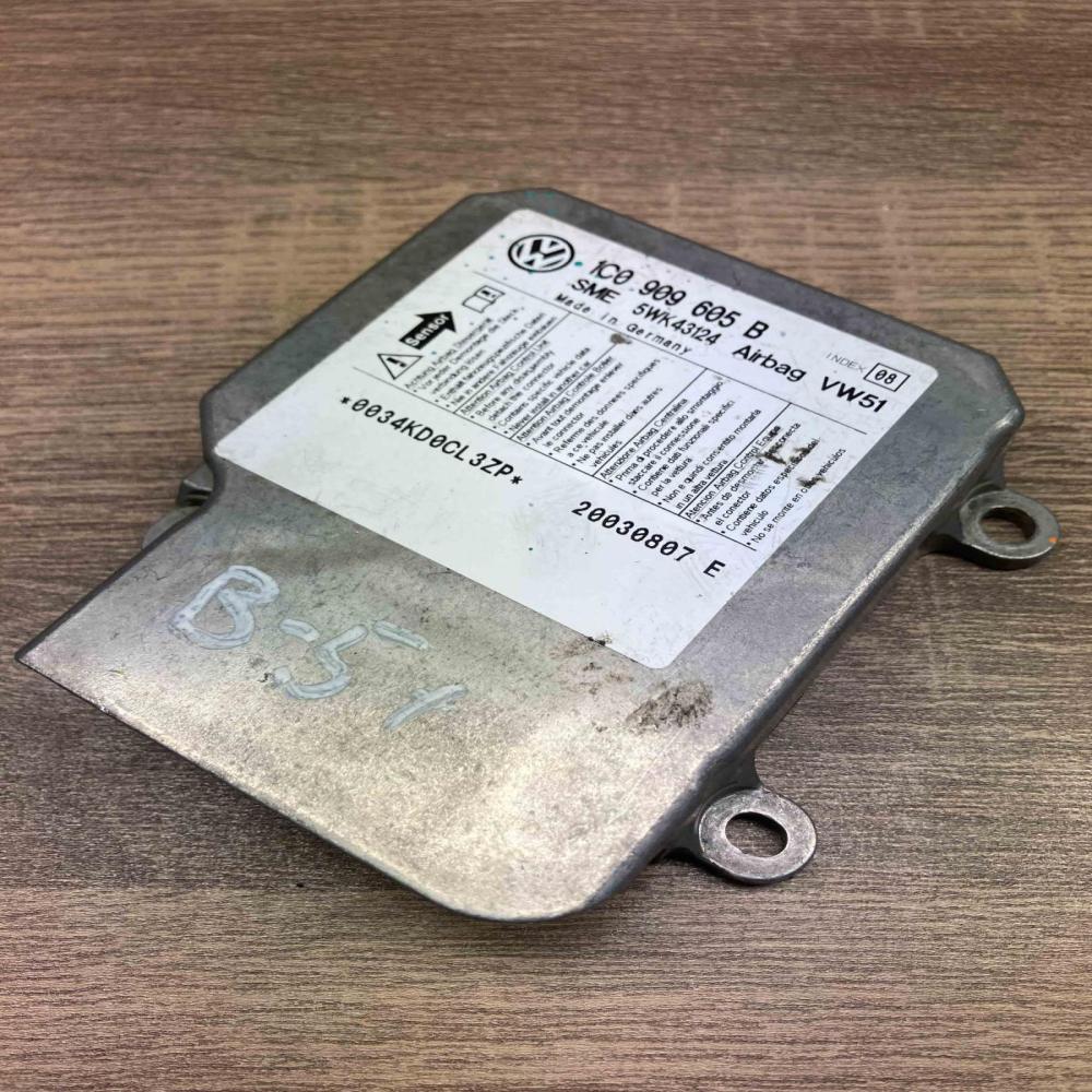 1C0909605B 5WK43124  Airbag control unit/module Volkswagen PASSAT B5