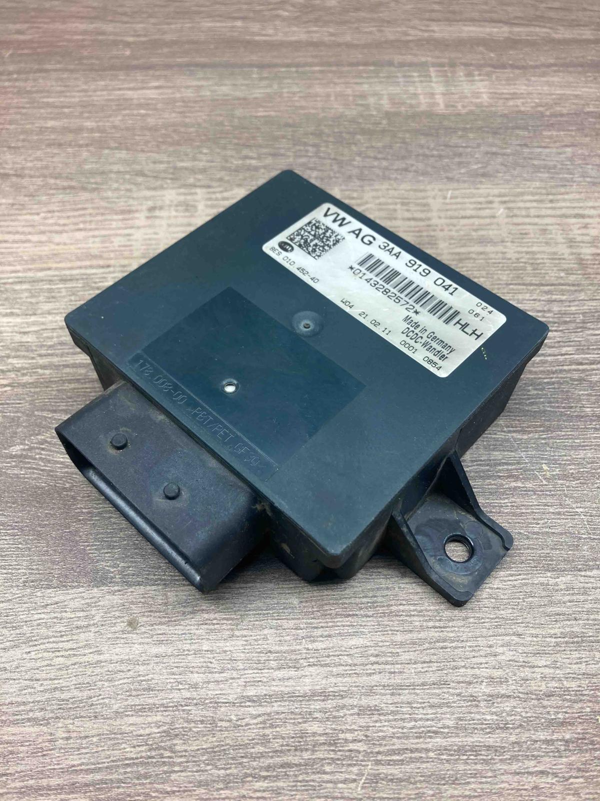 3AA919041 8ES010450 40  Power management control unit Volkswagen PASSAT B7