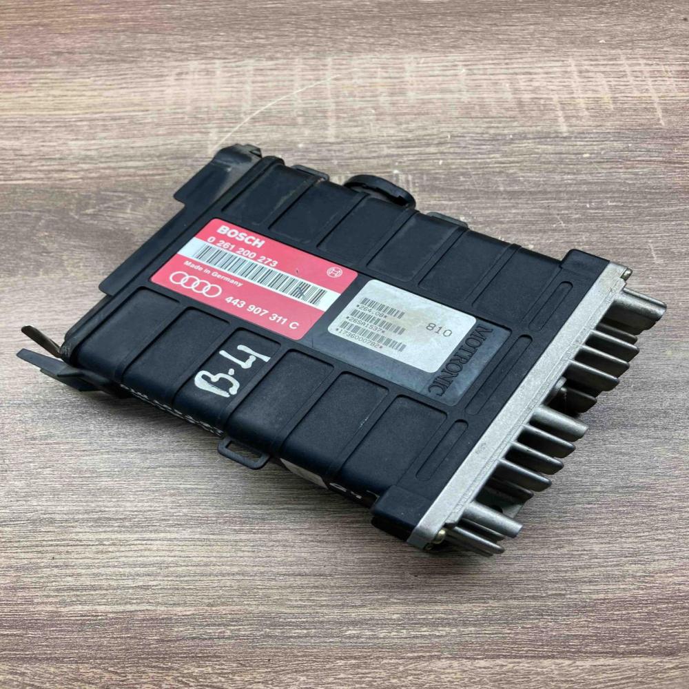 443907311C 0261200273  Engine control unit/module ECU Audi 80 90 S2 B4