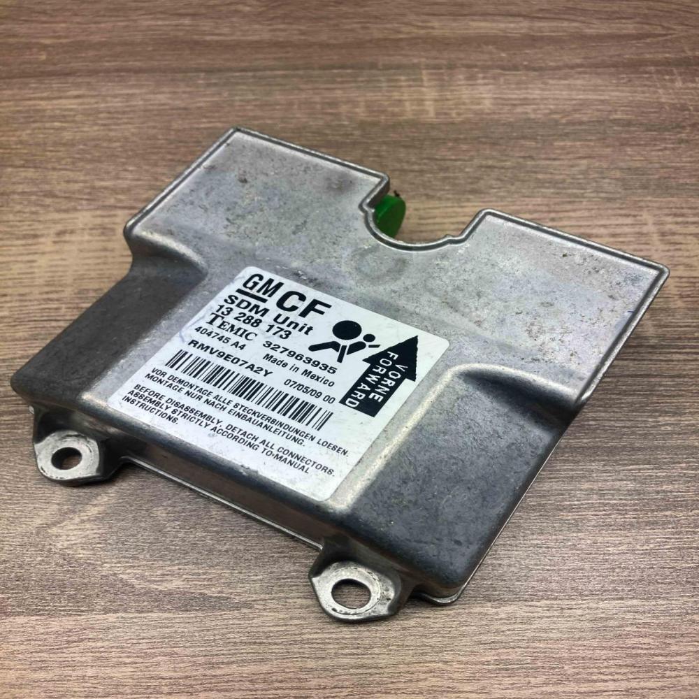 13288173 327963935 CF Airbag control unit/module Opel Zafira B