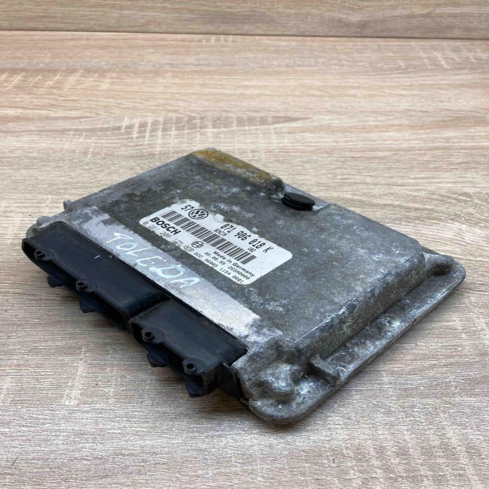 071906018K 0261206175 57 Engine control unit/module ECU Volkswagen Golf IV