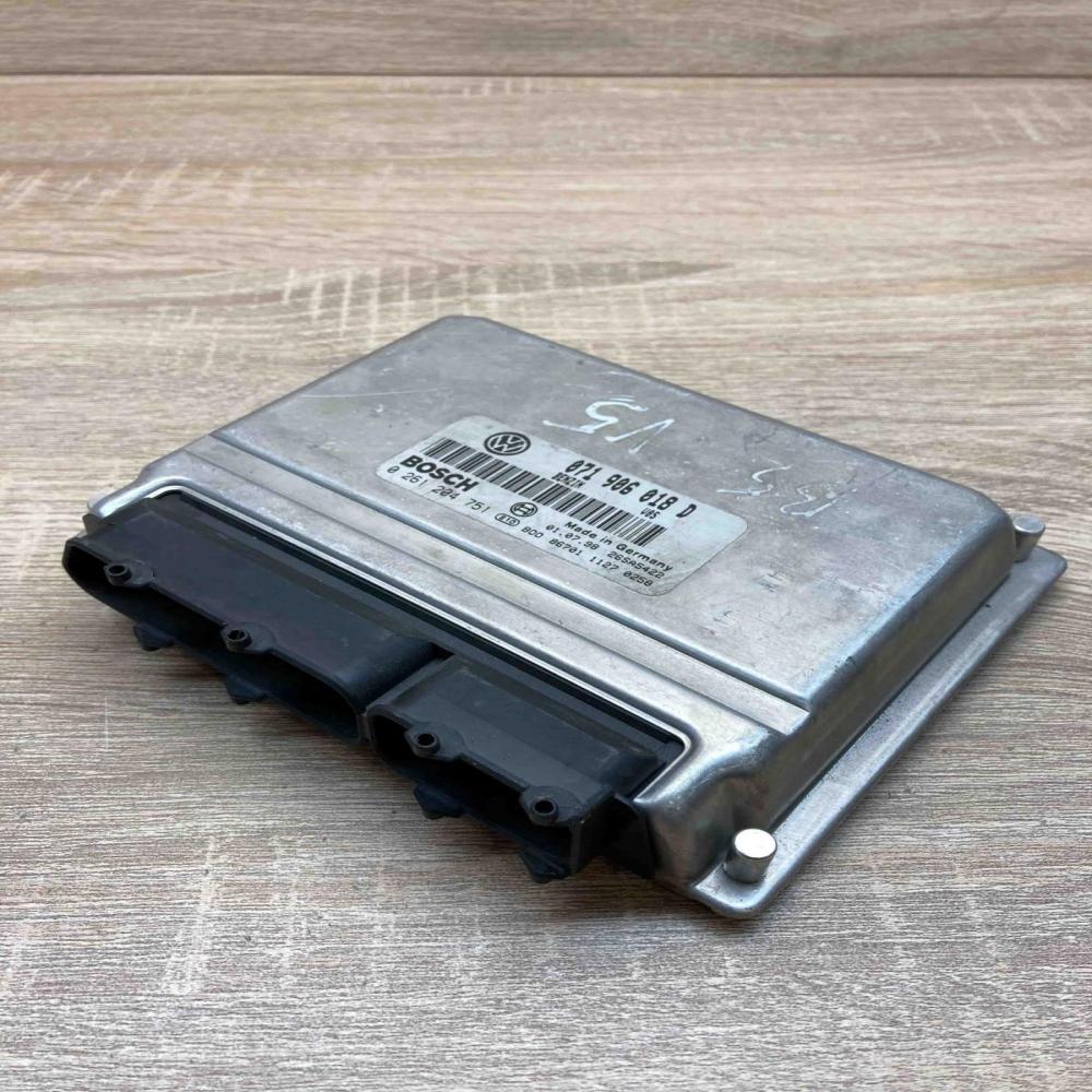 071906018D 0261204751  Engine control unit/module ECU Volkswagen PASSAT B5