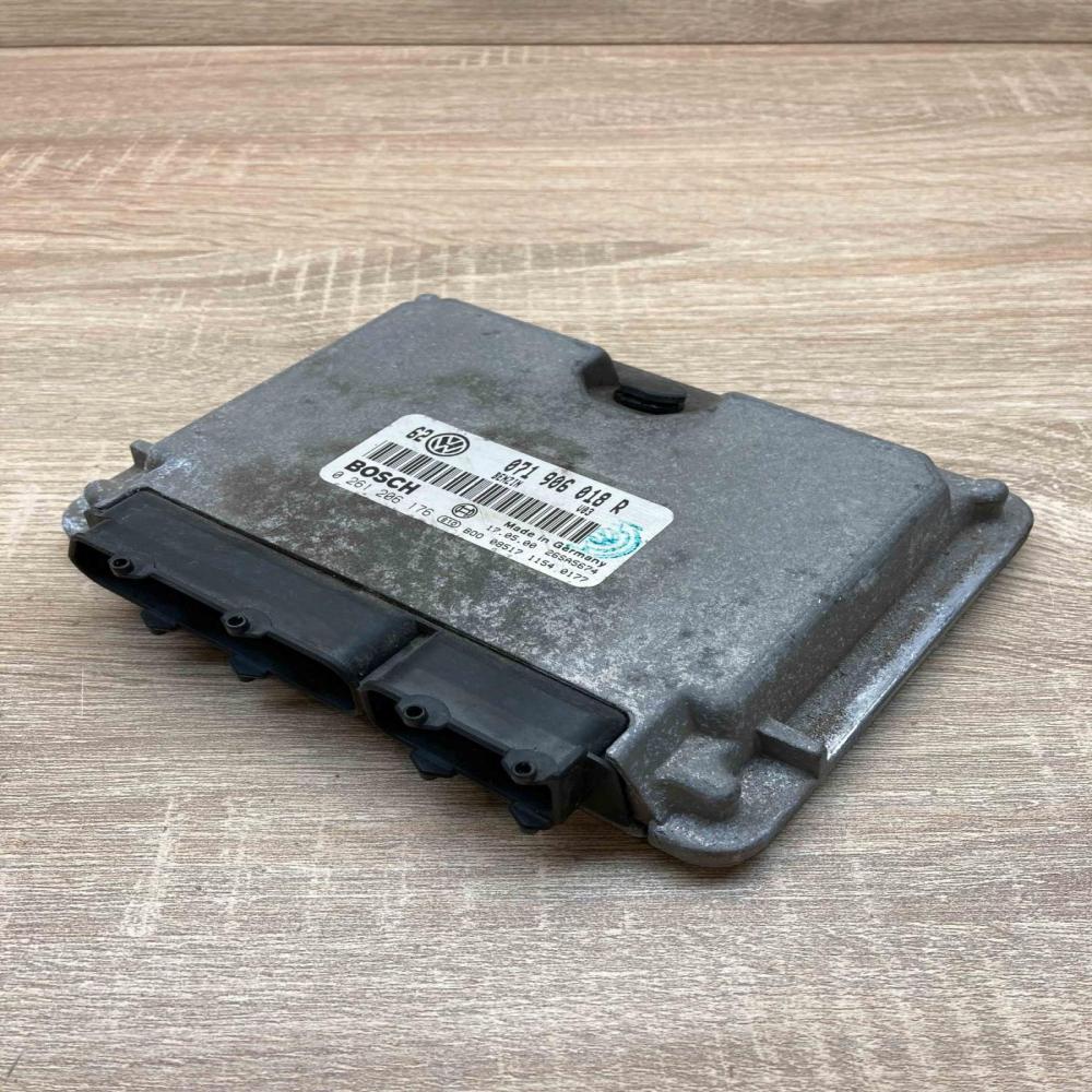071906018R 0261206176 62 Engine control unit/module ECU Volkswagen Bora