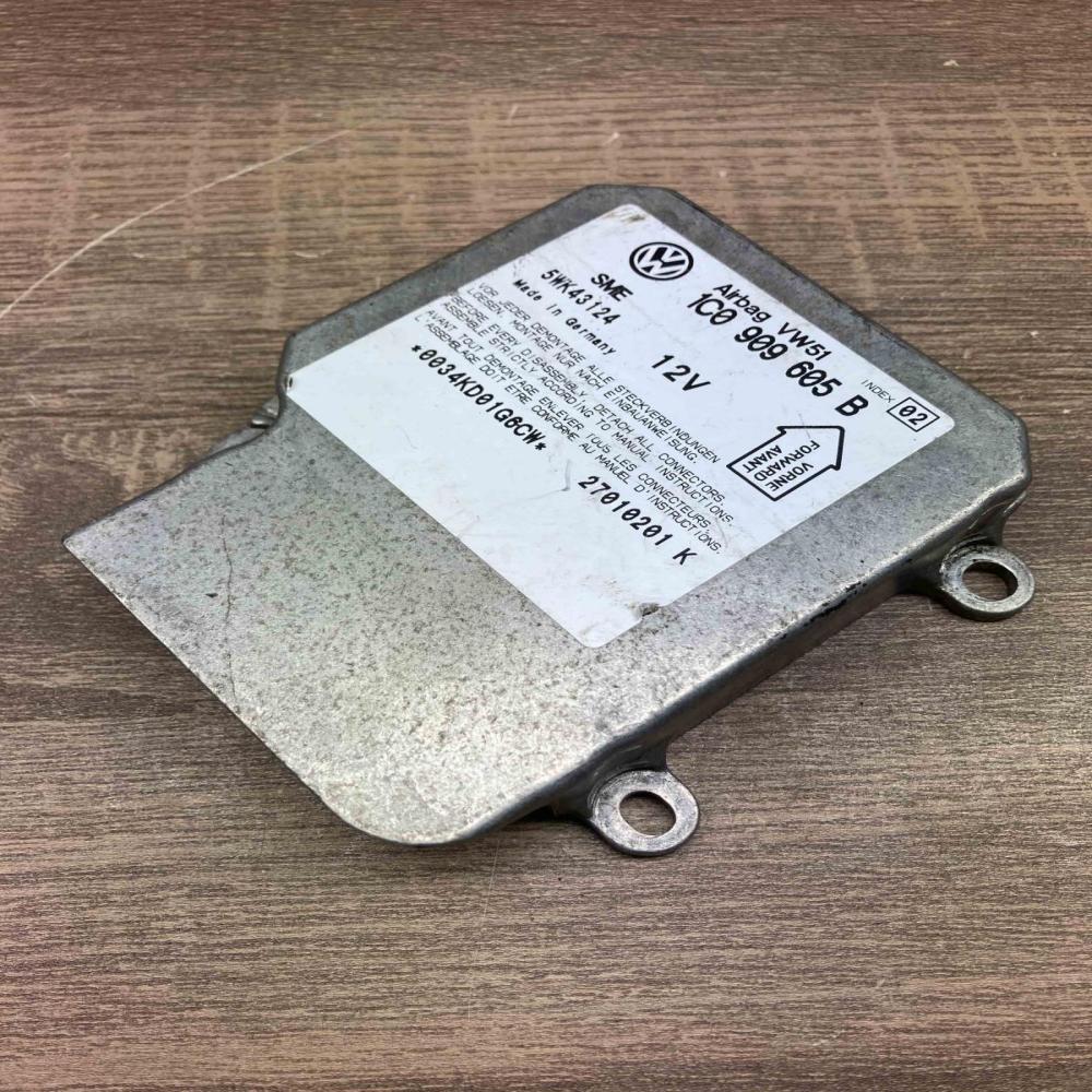 1C0909605B 5WK4124  Airbag control unit/module Volkswagen PASSAT B5.5