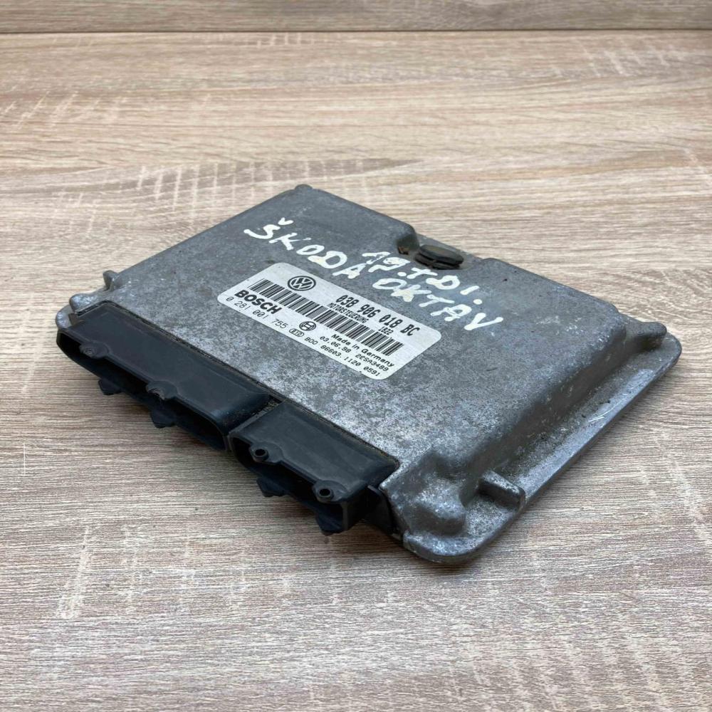 038906018BC 0281001755  Engine control unit/module ECU Skoda Octavia Mk1 (1U)