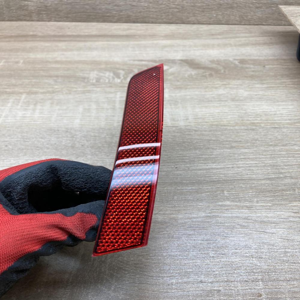 3G0945104A   Rear tail light reflector Volkswagen PASSAT B8