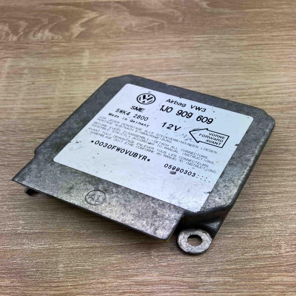 1J0909609 5WK2800  Airbag control unit/module Volkswagen Golf IV