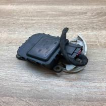 8D1820511E 0132801148  Air flap motor/actuator Audi A4 S4 B5 8D