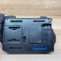 284B12041R S180098201E 2011 Fuse module Renault Megane III