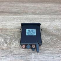 3B0953235B   Hazard light switch Volkswagen PASSAT B5