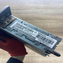 7700434424   Radio/CD/DVD/GPS head unit Renault Scenic I