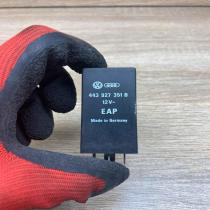 443927351B  297 Other relay Volkswagen PASSAT B5.5