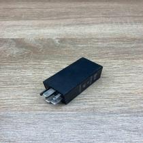 443927351B  297 Other relay Volkswagen PASSAT B5.5