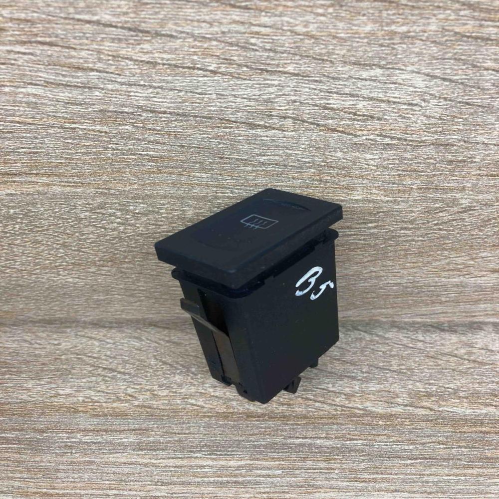 3B0959621B   Windscreen/window heater switch Volkswagen PASSAT B5