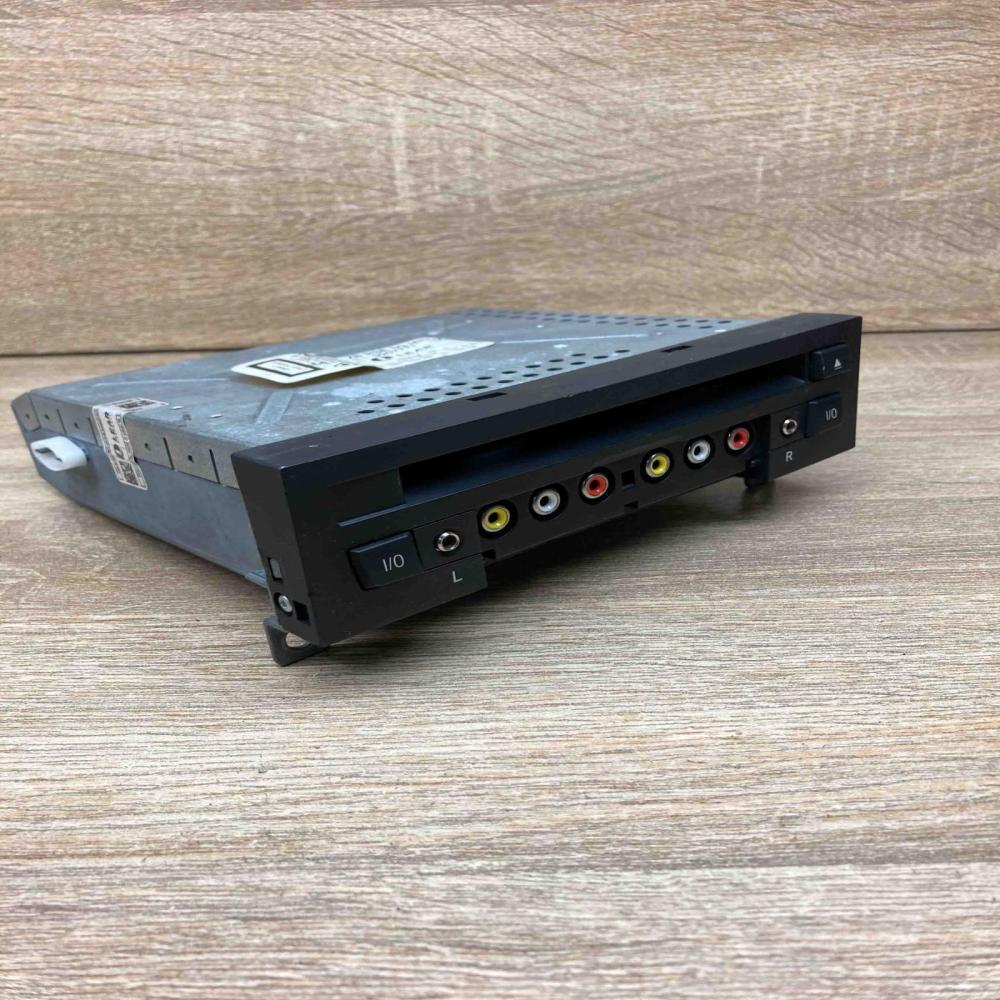9207777   Radio/CD/DVD/GPS head unit BMW 7 F01 F02 F03 F04