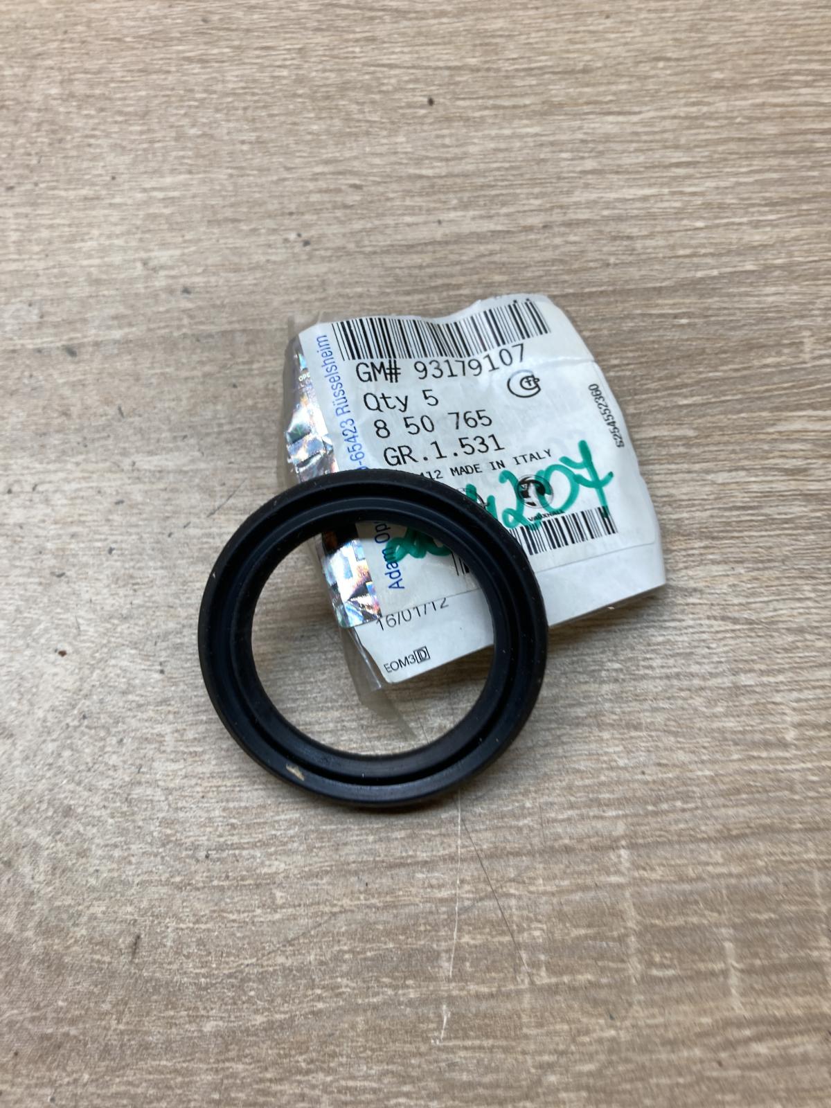 93179107   Oil filler cap Opel Combo C