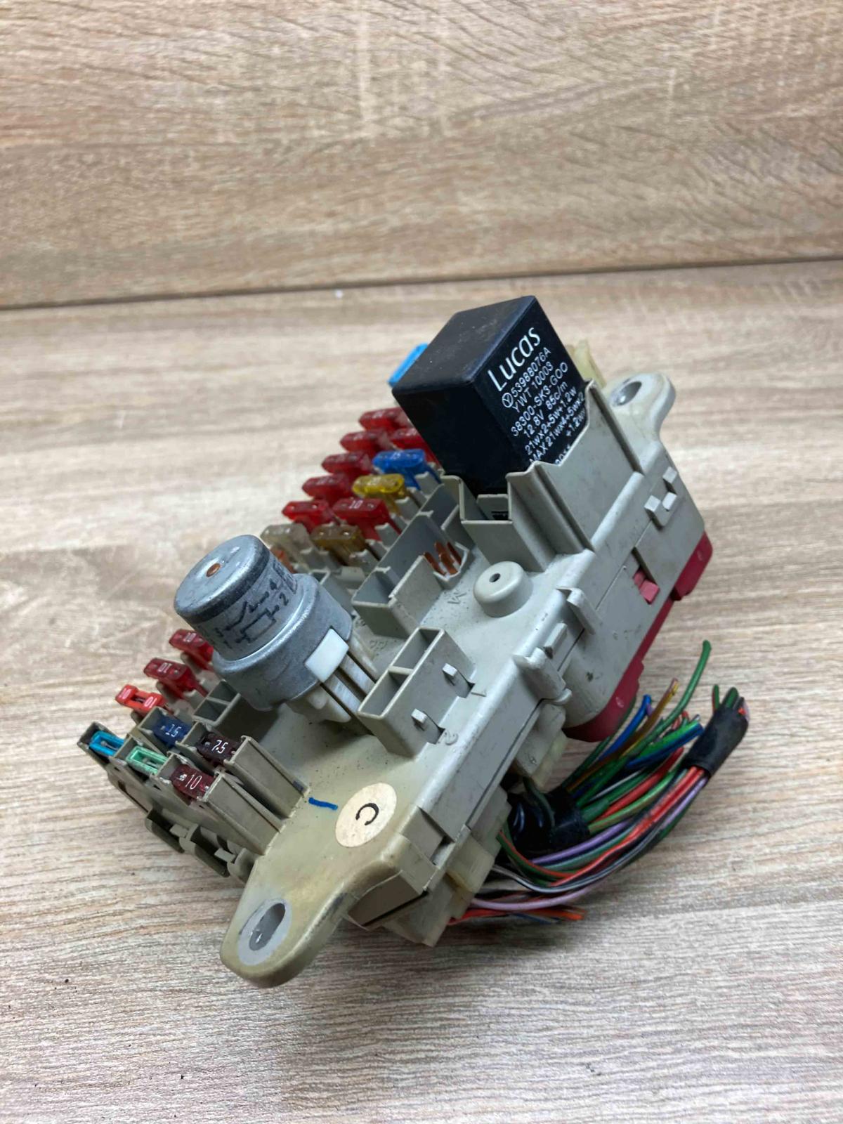 YWC104500 52010268D  Fuse module Rover 214 - 216 - 220