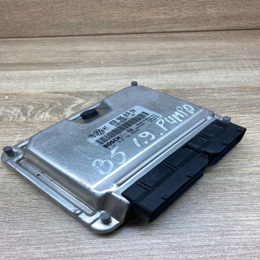 038906019EN 281010705  Engine control unit/module ECU Volkswagen PASSAT B5.5