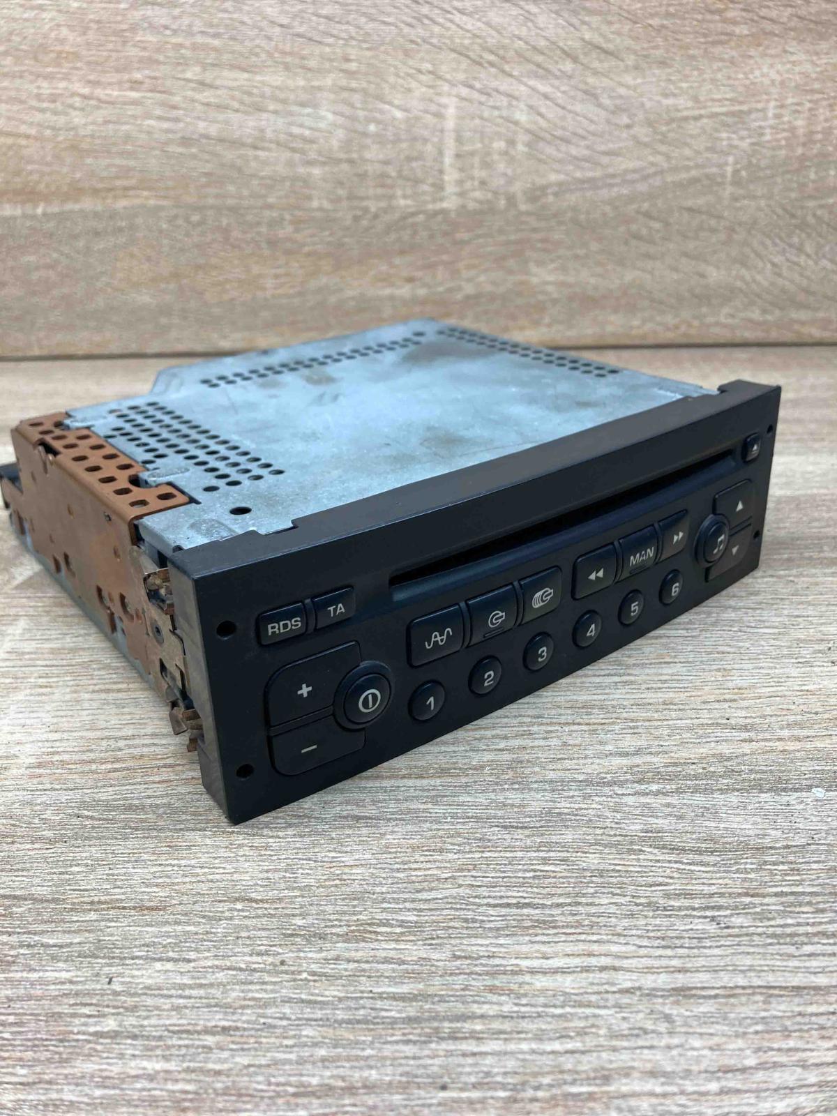 963659757700   Radio/CD/DVD/GPS head unit Peugeot 307