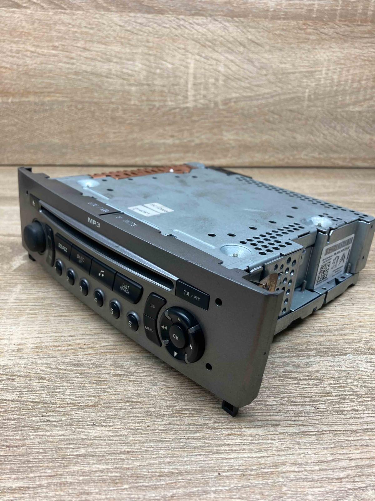 96650206XH   Radio/CD/DVD/GPS head unit Peugeot 308