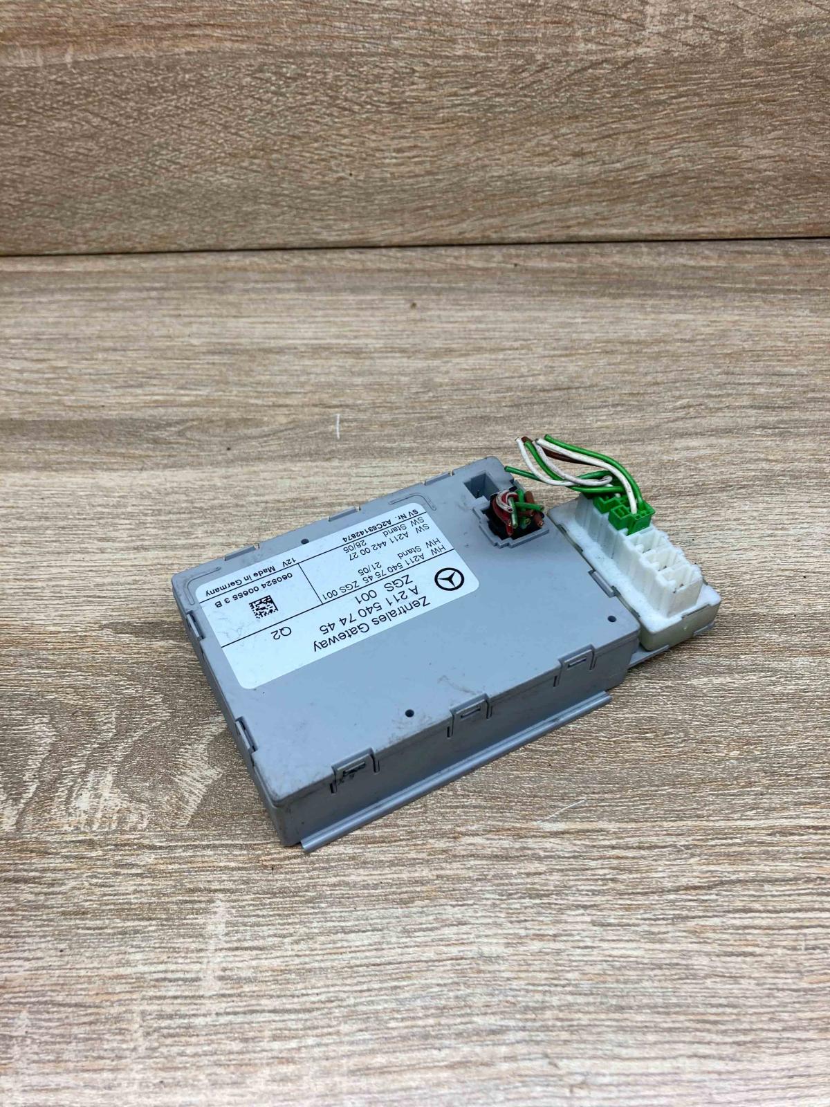A2115407445 A2115407545 With Plug Gateway control module Mercedes-Benz E W211