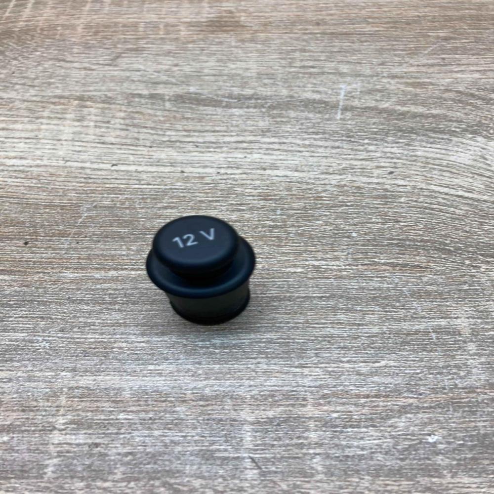 3R0919311   12 V Socket (rear) Audi A3 S3 8V