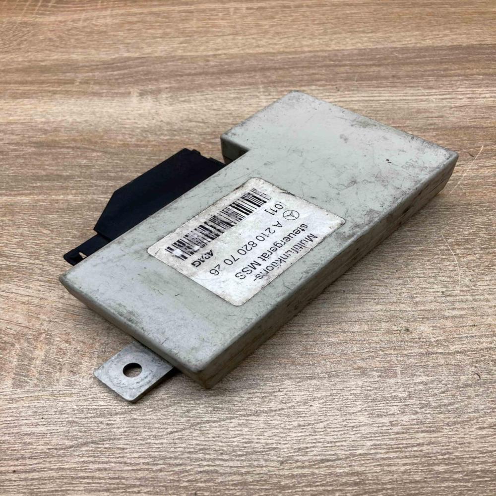 A2108207026   Center console control module Mercedes-Benz E W210