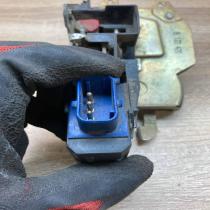 1387607 141306  Rear door lock BMW 3 E36