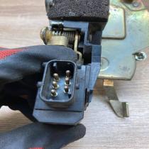 1387606   Front door lock motor BMW 3 E36