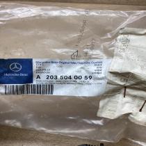 A2035040059   Radiator mount bracket Mercedes-Benz C W203