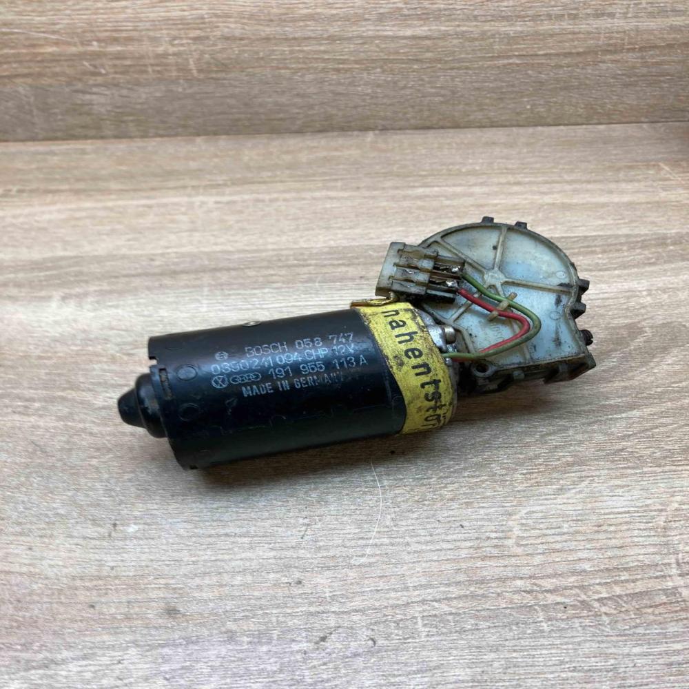 191955113A 0390241094  Wiper motor Volkswagen Golf III