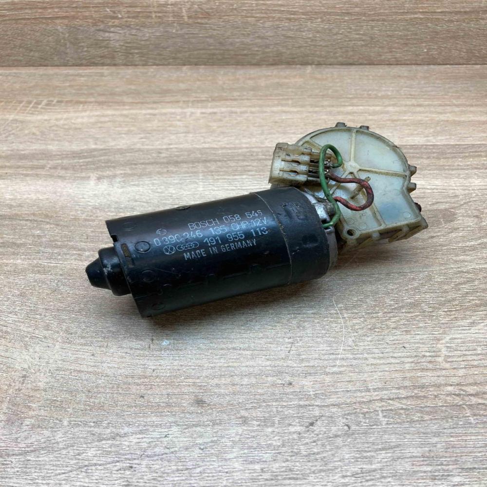 191955113 0390246135  Wiper motor Volkswagen Golf III