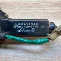 MB517948 AY062100 4770  Front door window regulator motor Mitsubishi Eclipse