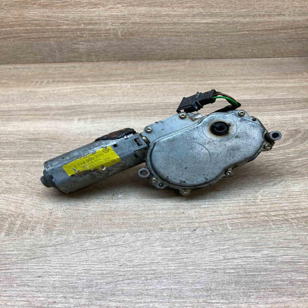 1H6955713A   Rear window wiper motor Volkswagen Golf III