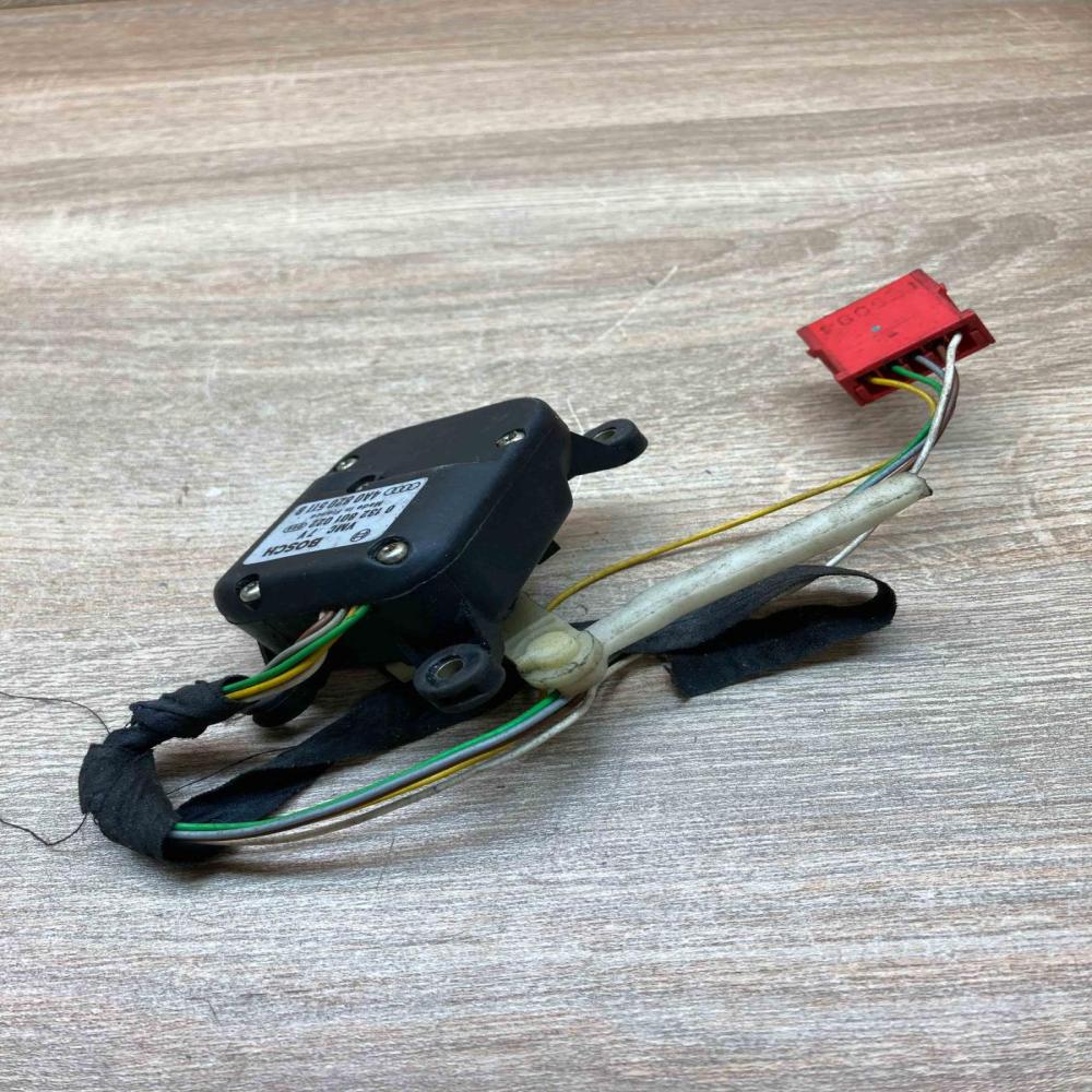 4A0820511B 0132801022 Used Air flap motor/actuator Audi A6 S6 C4 4A