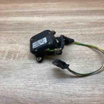 0132801026 Used  Air flap motor/actuator Audi A4 S4 B5 8D