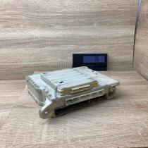 82730 30B63 80709 0213  Fuse module Lexus IS 220D-250-350