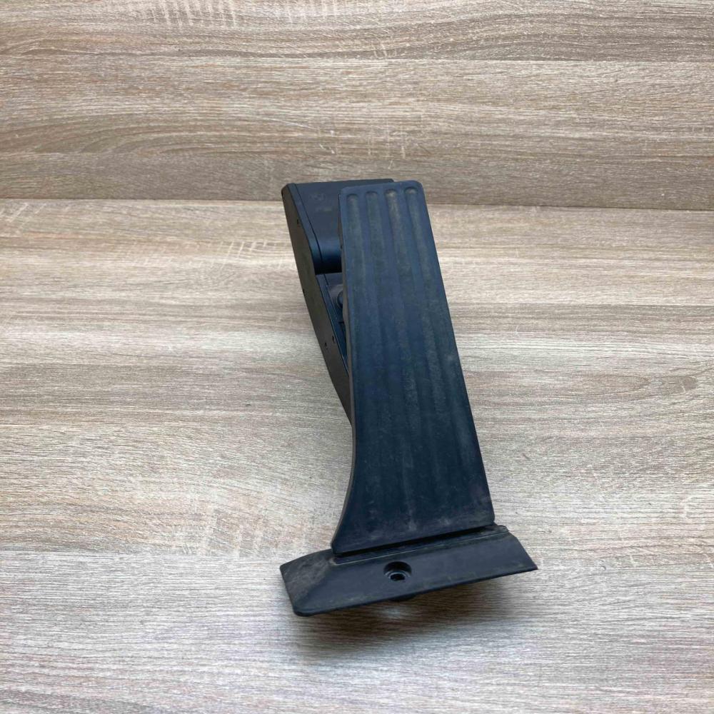 6762482 259160 10  Accelerator throttle pedal BMW 7 E65 E66