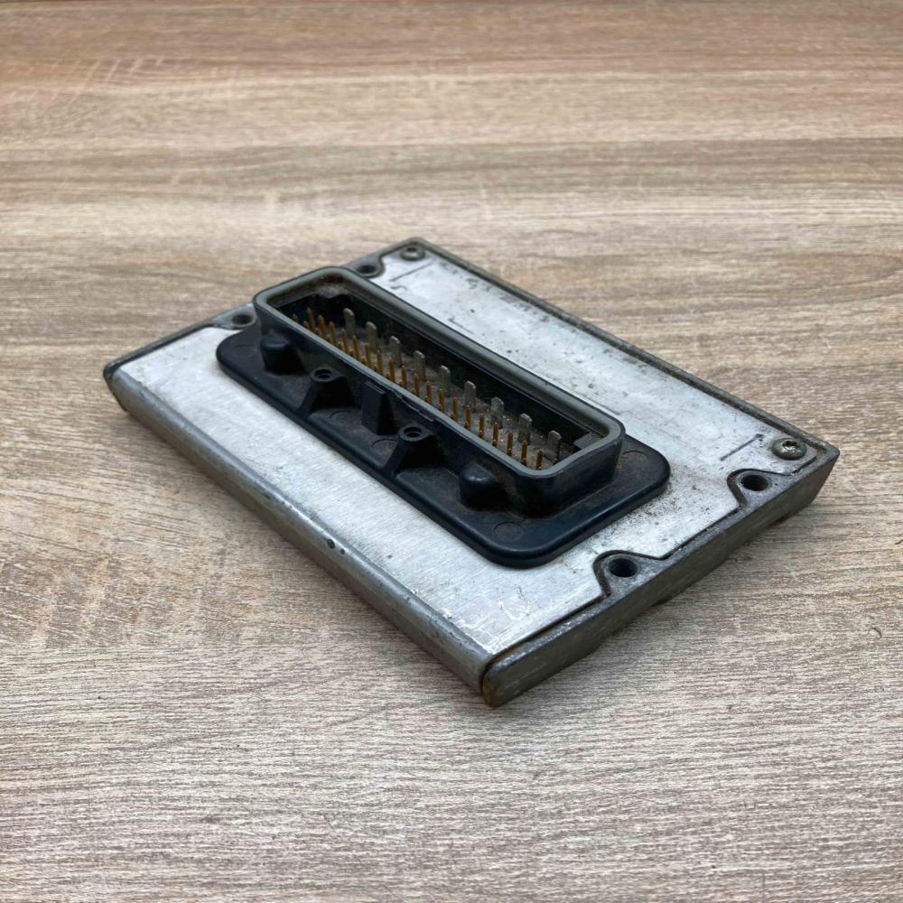 04869000AJ   Fuse module Chrysler Voyager
