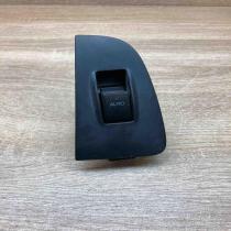 74232 05160   Electric window control switch Toyota Avensis T250