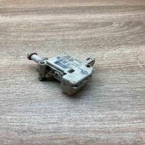 1J5810773 3B0959782  Fuel tank cap lock motor Volkswagen Bora
