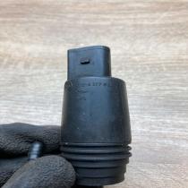 8377612   Headlight washer pump BMW X3 F25