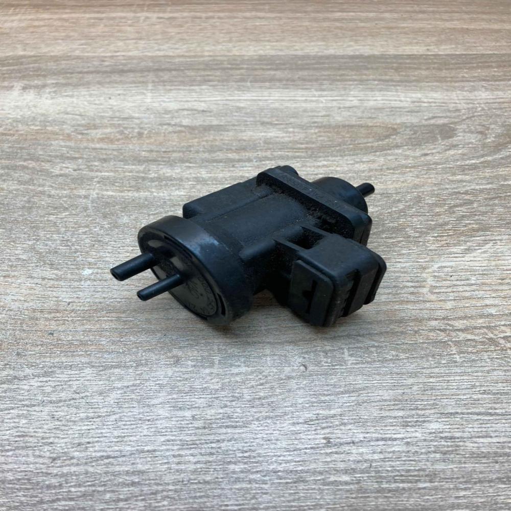 A0005450427   Turbo solenoid valve Mercedes-Benz C W203