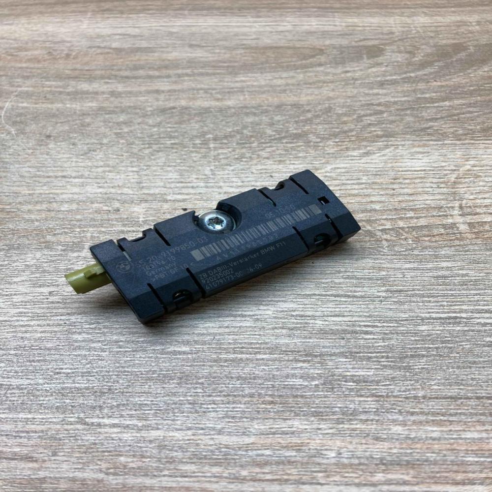 9199850 108196 10  Aerial antenna amplifier BMW 5 F10 F11